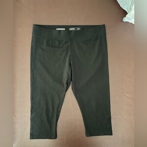 Black Capri Leggings